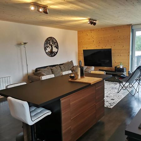 Superbe Appartement Neuf Avec Terrasse Orchamps-Vennes Luaran gambar