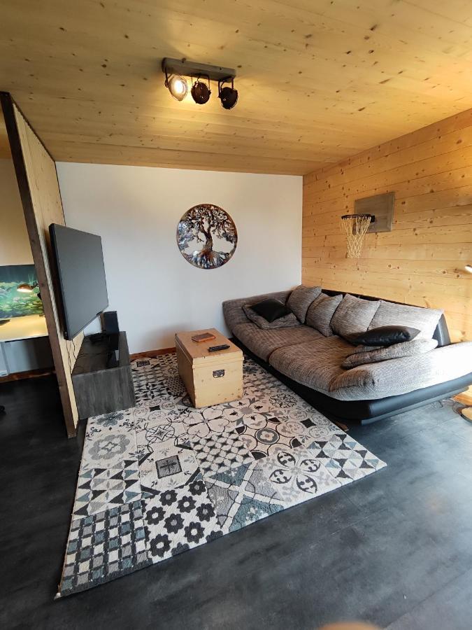 Superbe Appartement Neuf Avec Terrasse Orchamps-Vennes Luaran gambar